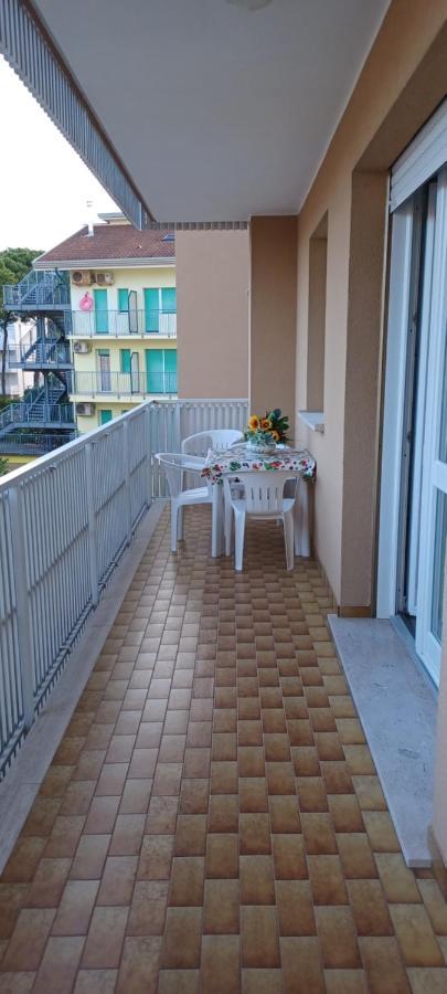 Casa Bivi - Apartments With 1 And 2 Bedrooms - Click Here For More Availabilities Lignano Sabbiadoro Exterior foto