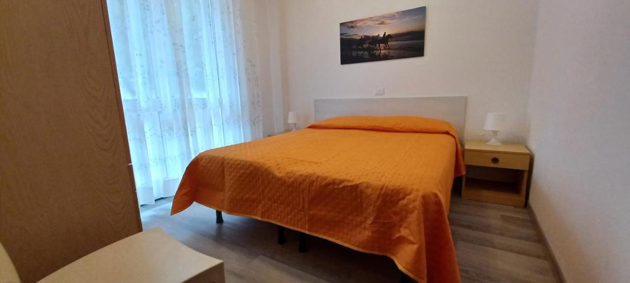 Casa Bivi - Apartments With 1 And 2 Bedrooms - Click Here For More Availabilities Lignano Sabbiadoro Exterior foto