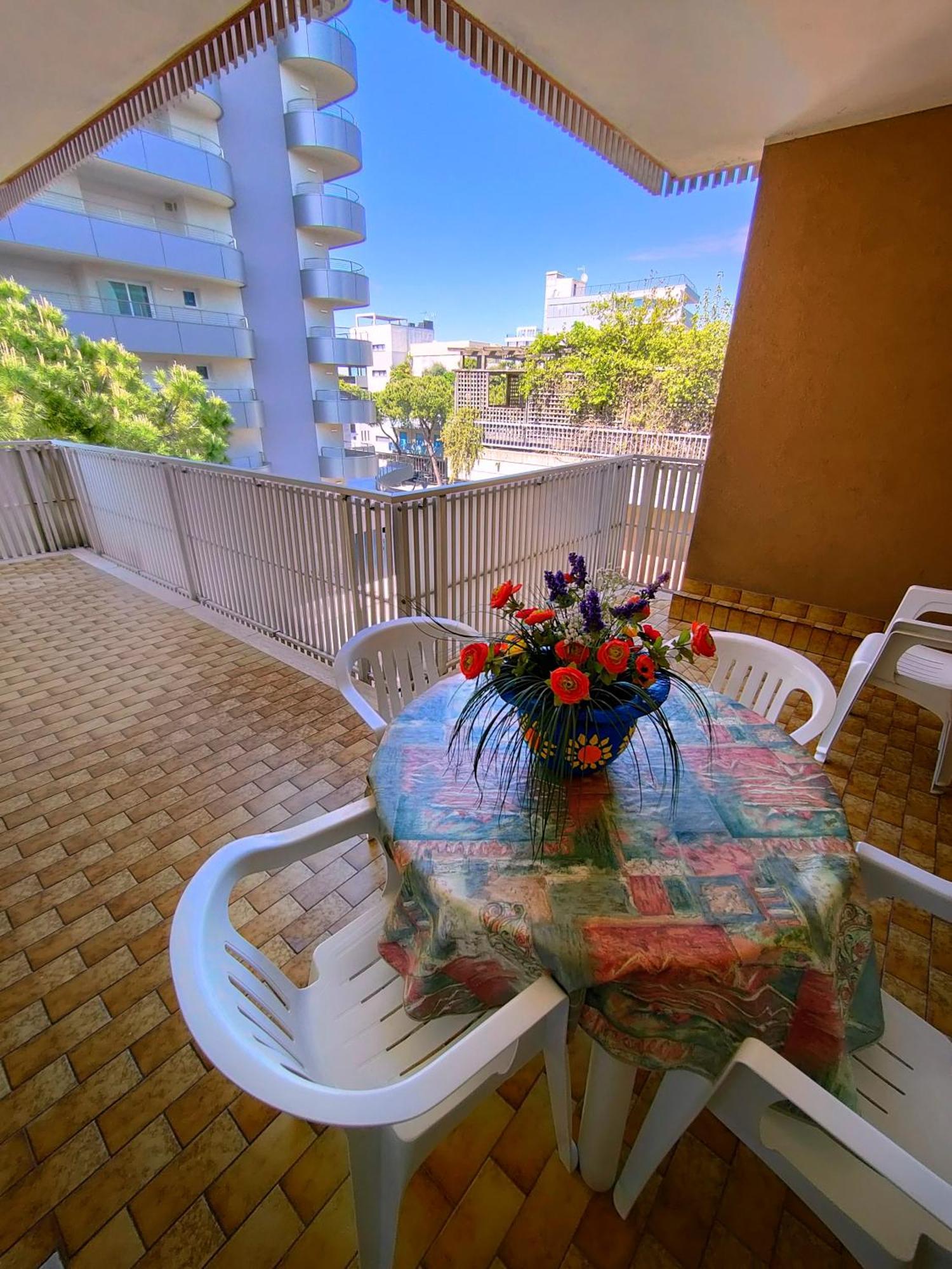 Casa Bivi - Apartments With 1 And 2 Bedrooms - Click Here For More Availabilities Lignano Sabbiadoro Exterior foto